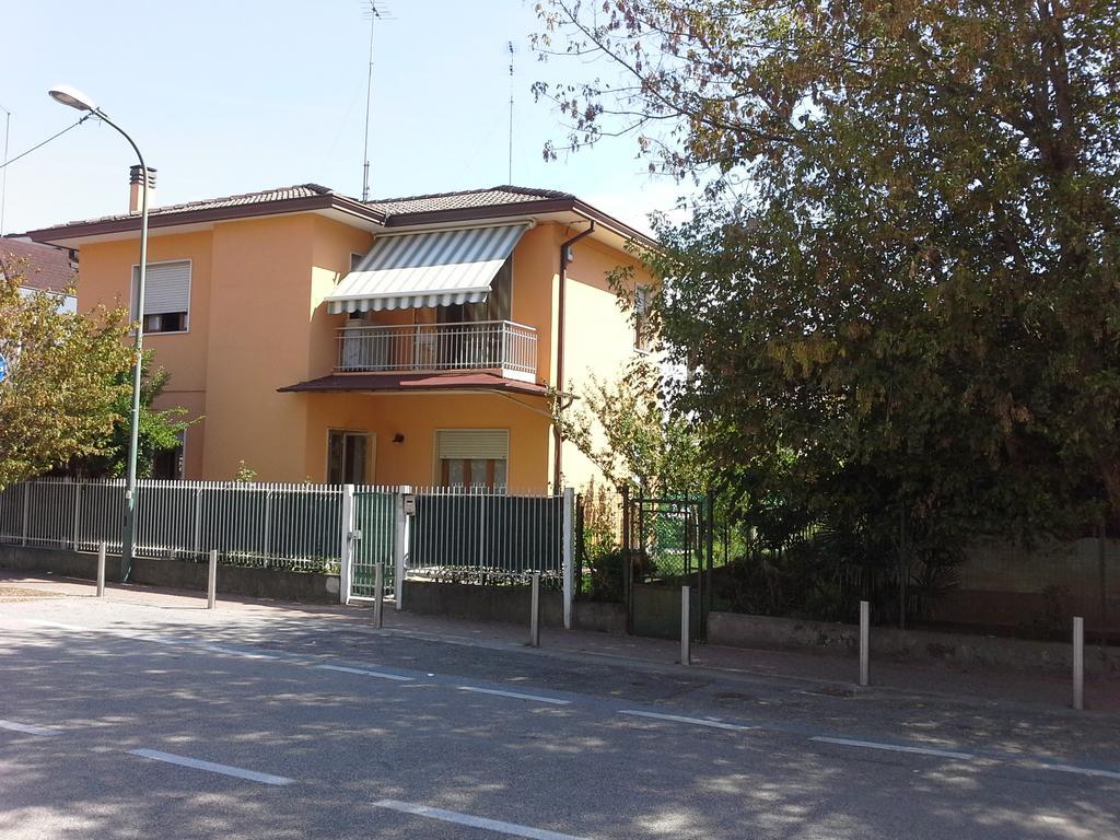 Villa Al Sole Mestre Exterior photo