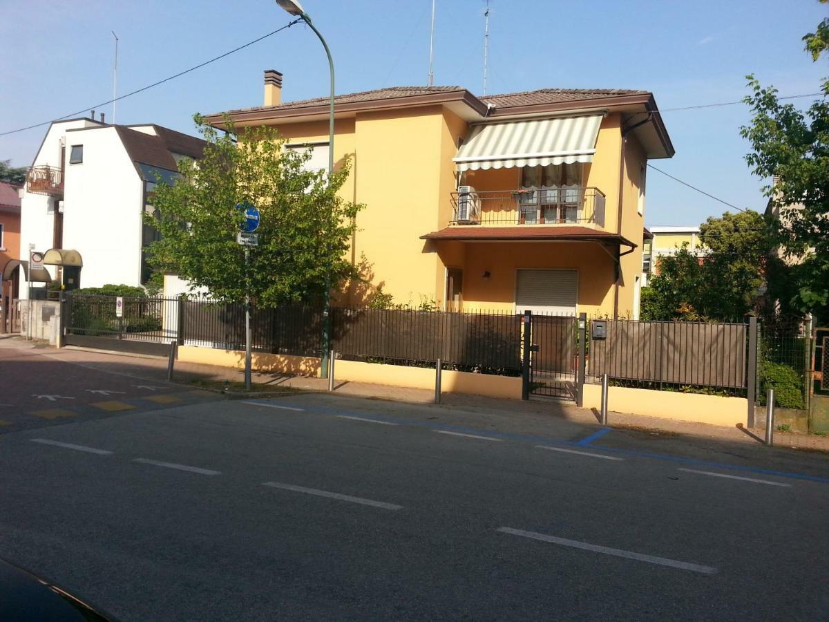 Villa Al Sole Mestre Exterior photo