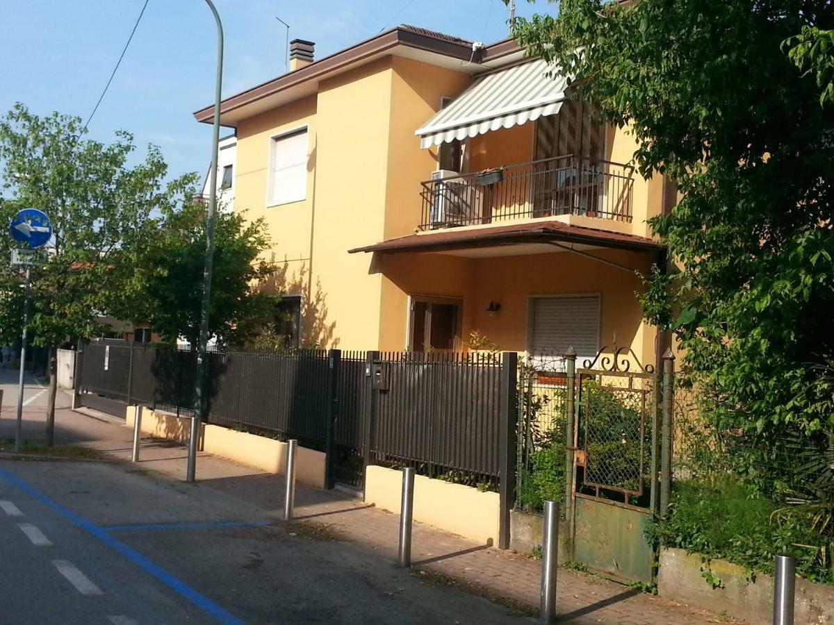 Villa Al Sole Mestre Exterior photo